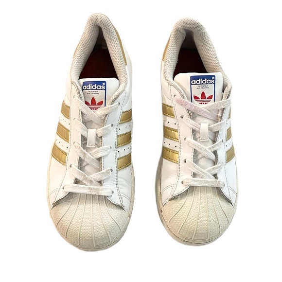 ✨👟ADIDAS ORIGINALS SUPERSTAR YOUTH SNEAKERS👟✨ - Picture 3 of 12